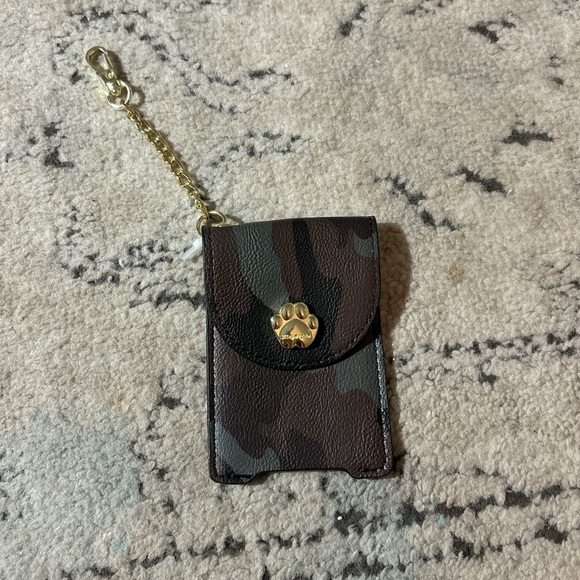 Steve Madden cameo pet set! - Picture 5 of 8